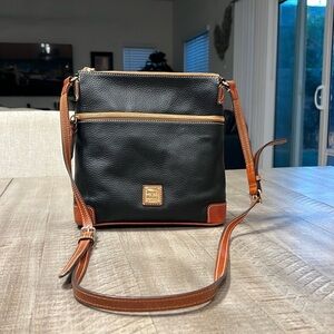 Dooney Bourke Pebble Grain Crossbody Black EUC